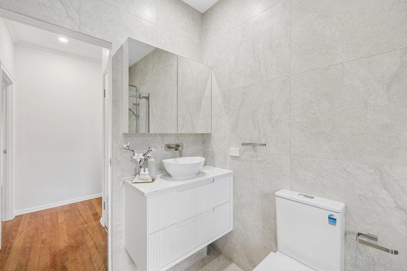 Photo - 31 Rainworth Road, Bardon QLD 4065 - Image 11