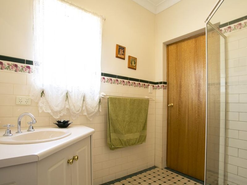 Photo - 31 Redbanks Road, Willaston SA 5118 - Image 4