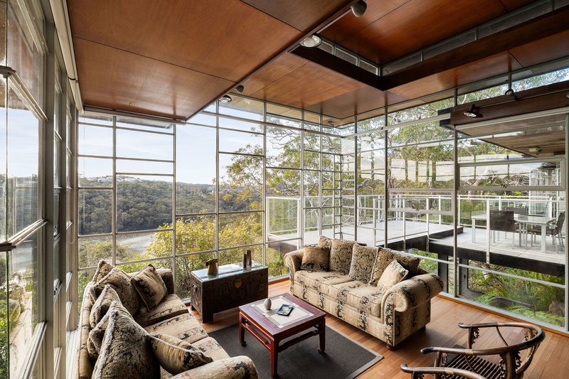 Photo - 31 Rembrandt Drive, Middle Cove NSW 2068 - Image 1