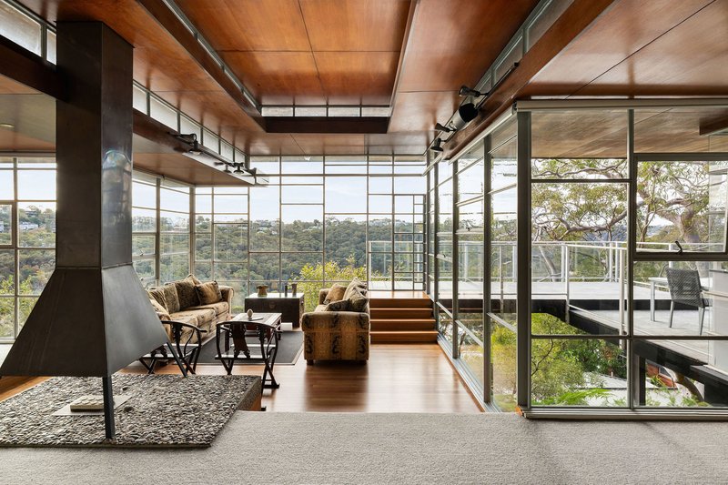 Photo - 31 Rembrandt Drive, Middle Cove NSW 2068 - Image 3