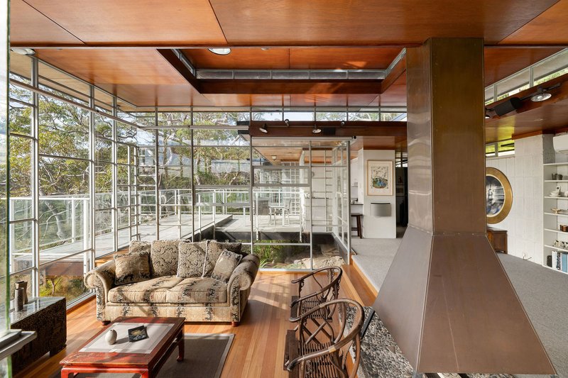 Photo - 31 Rembrandt Drive, Middle Cove NSW 2068 - Image 8
