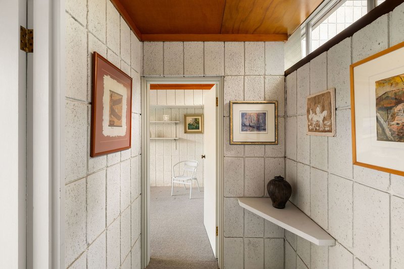 Photo - 31 Rembrandt Drive, Middle Cove NSW 2068 - Image 14