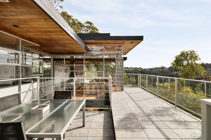 Photo - 31 Rembrandt Drive, Middle Cove NSW 2068 - Image 17