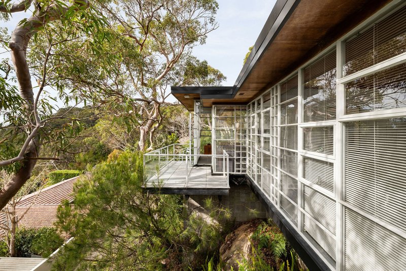 Photo - 31 Rembrandt Drive, Middle Cove NSW 2068 - Image 18