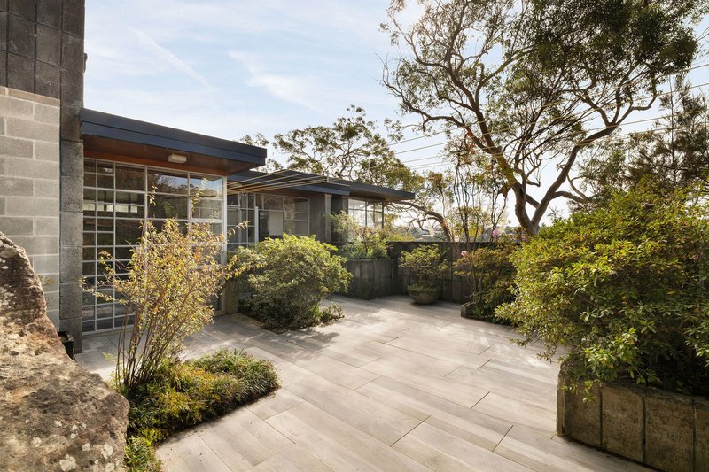 Photo - 31 Rembrandt Drive, Middle Cove NSW 2068 - Image 20