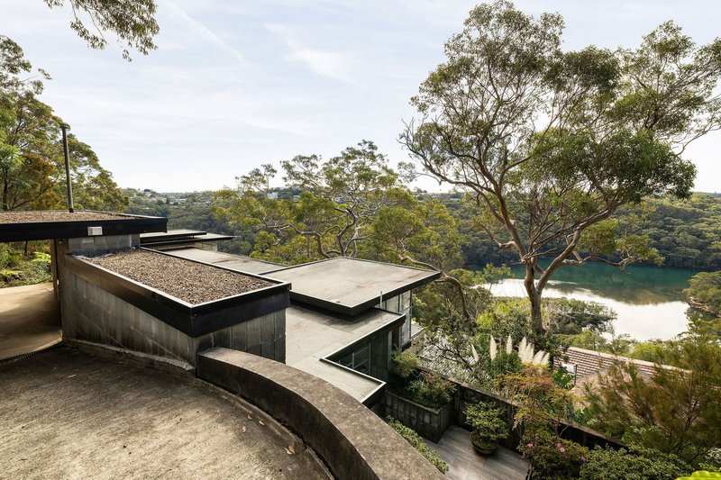 Photo - 31 Rembrandt Drive, Middle Cove NSW 2068 - Image 21