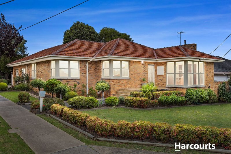 31 Robinlee Avenue, Burwood East VIC 3151