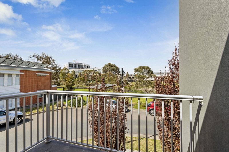 Photo - 31 Robinson Street, Mawson Lakes SA 5095 - Image 6