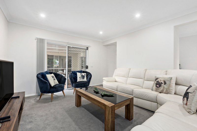 Photo - 31 Rochdale Circuit, Stanhope Gardens NSW 2768 - Image 2