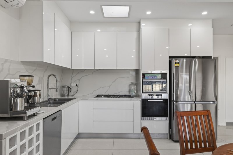 Photo - 31 Rogers Street, Roselands NSW 2196 - Image 5