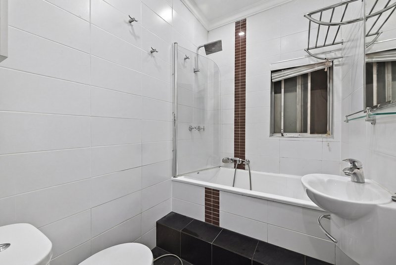 Photo - 31 Rogers Street, Roselands NSW 2196 - Image 11