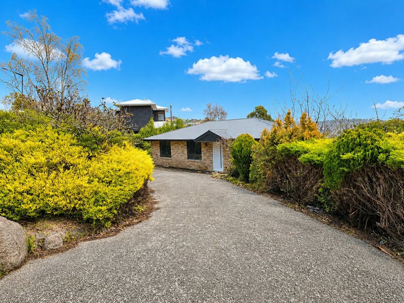 Photo - 31 Rosehill Crescent, Lenah Valley TAS 7008 - Image 1
