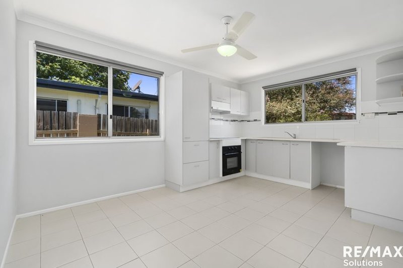 Photo - 31 Rosemary Street, Caboolture South QLD 4510 - Image 6