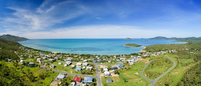 Photo - 31 Roseric Crescent, Hideaway Bay QLD 4800 - Image 4