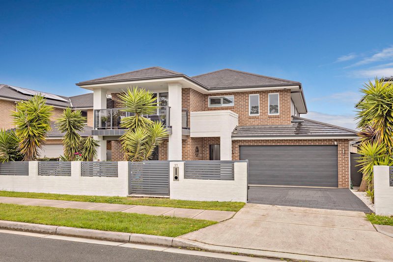 31 Rowe Drive, Potts Hill NSW 2143