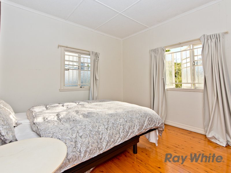 Photo - 31 Rowell Street, Zillmere QLD 4034 - Image 9