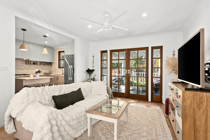 Photo - 31 Rowley Avenue, Mount Warrigal NSW 2528 - Image 3