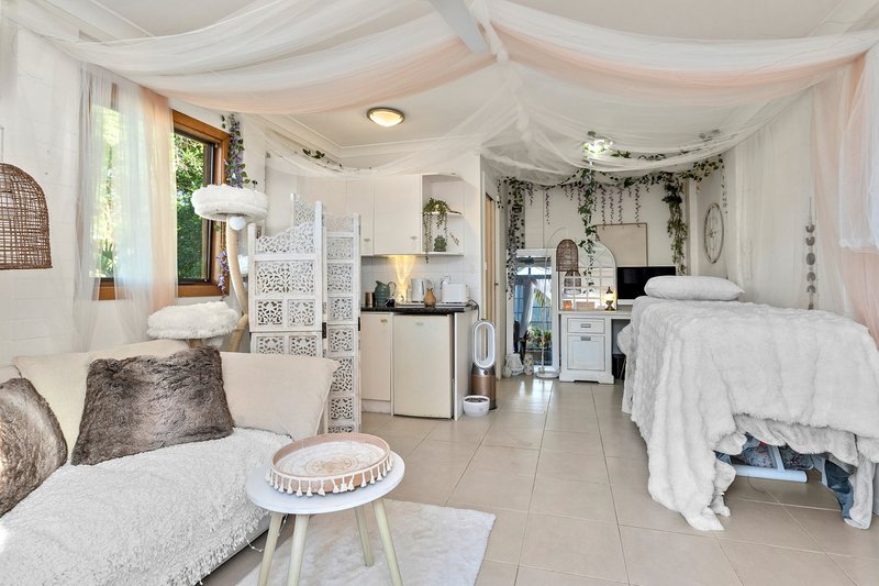 Photo - 31 Rowley Avenue, Mount Warrigal NSW 2528 - Image 5