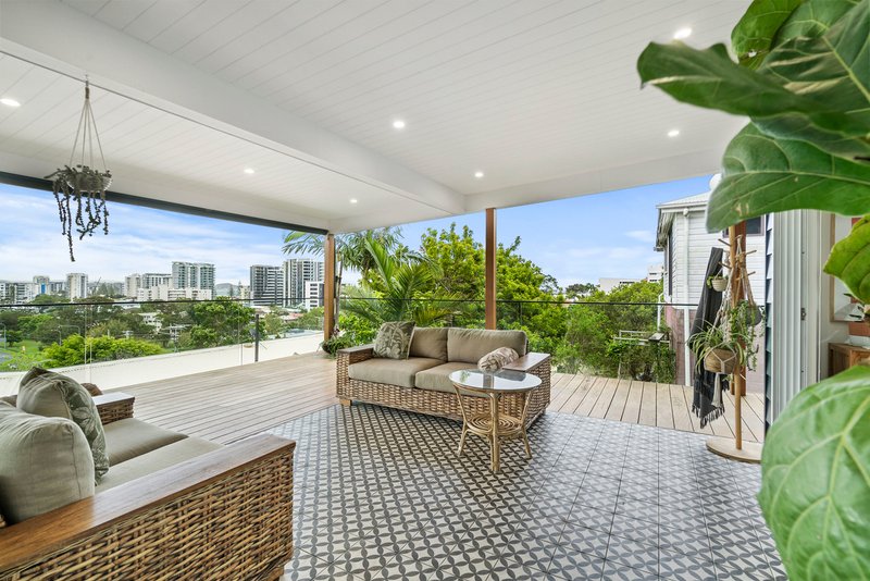 31 Rutledge Street, Coolangatta QLD 4225