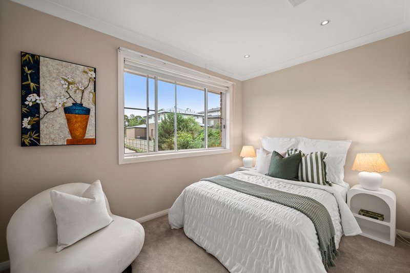 Photo - 31 Salamander Grove, Baulkham Hills NSW 2153 - Image 12