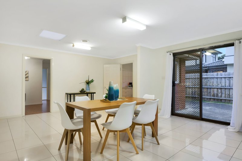 Photo - 31 Samada Street, Notting Hill VIC 3168 - Image 9