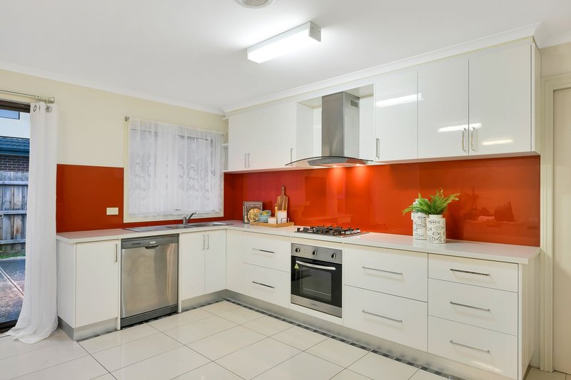 Photo - 31 Samada Street, Notting Hill VIC 3168 - Image 11