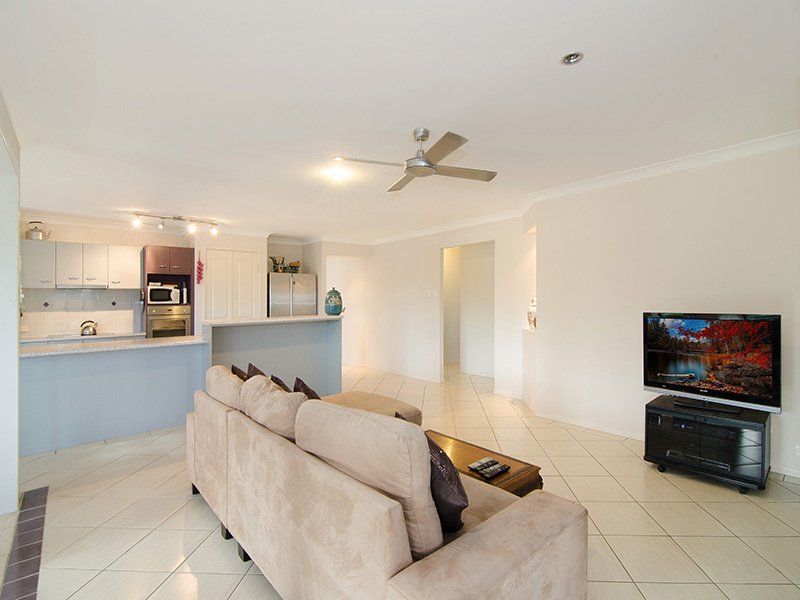 Photo - 31 Sandpiper Avenue, North Lakes QLD 4509 - Image 6