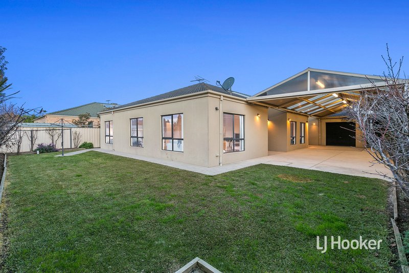 Photo - 31 Santander Crescent, Point Cook VIC 3030 - Image 23