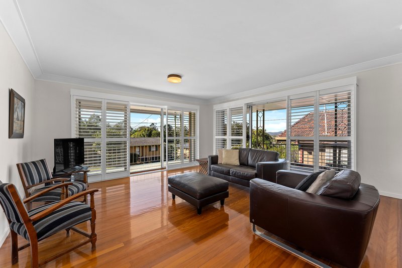 Photo - 31 Santley Street, Mount Gravatt QLD 4122 - Image 2