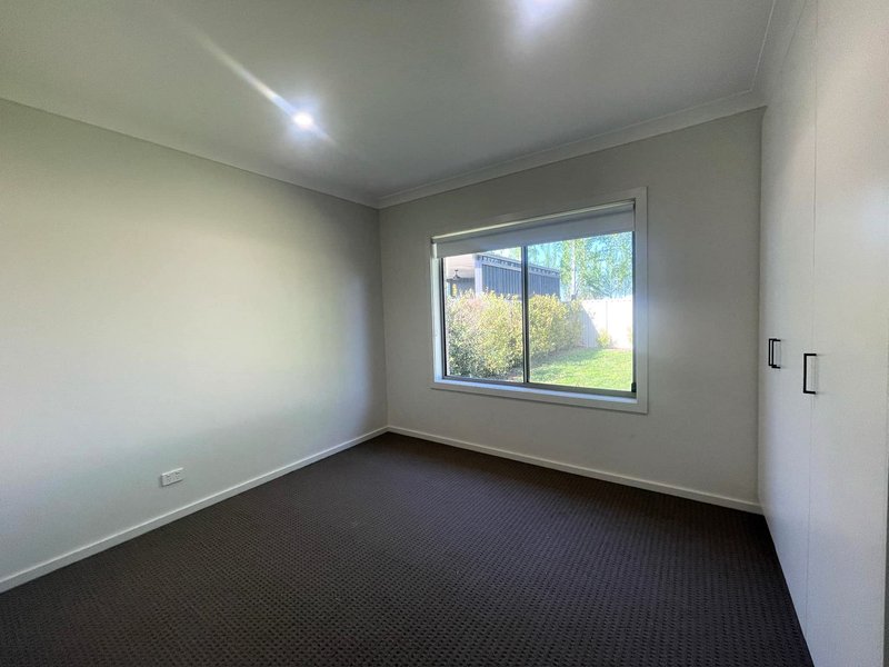 Photo - 31 Scremin Grove, Griffith NSW 2680 - Image 7