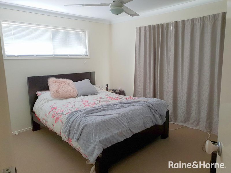 Photo - 31 Sealy Street, Silkstone QLD 4304 - Image 5