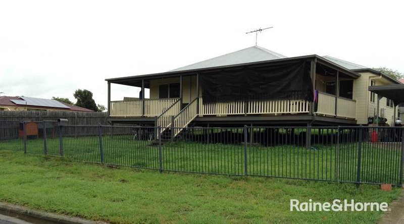 Photo - 31 Sealy Street, Silkstone QLD 4304 - Image 13