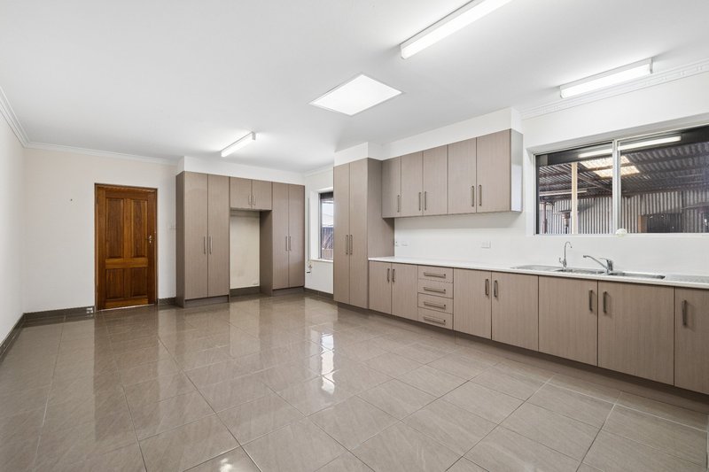 Photo - 31 Seaton Terrace, Seaton SA 5023 - Image 6