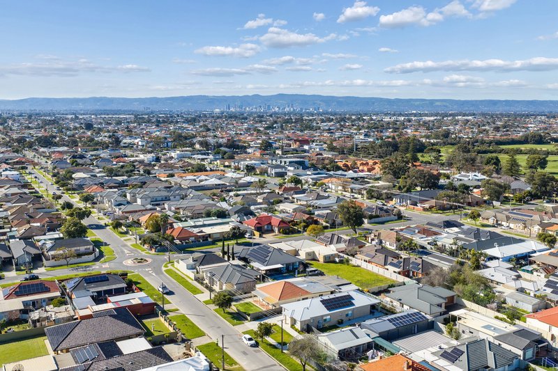 Photo - 31 Seaton Terrace, Seaton SA 5023 - Image 24