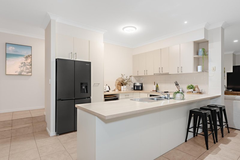 Photo - 31 Serenade Drive, Coomera Waters QLD 4209 - Image 3
