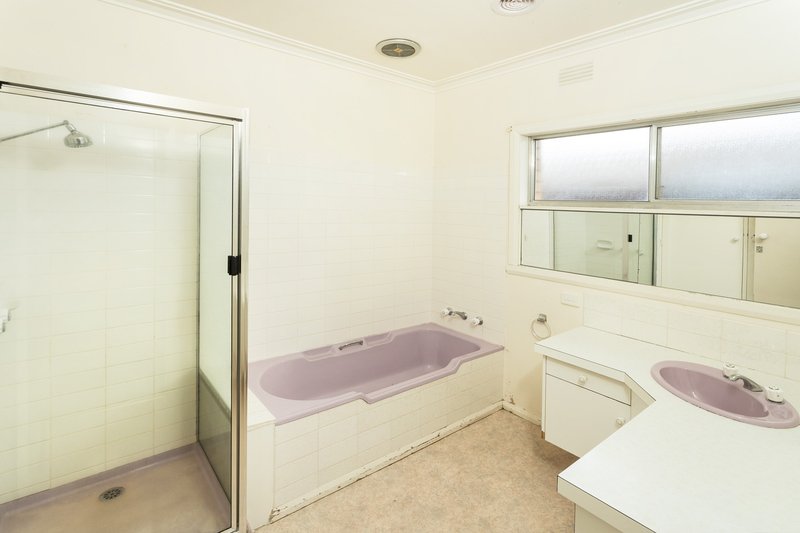 Photo - 31 Service Street, Tatura VIC 3616 - Image 11