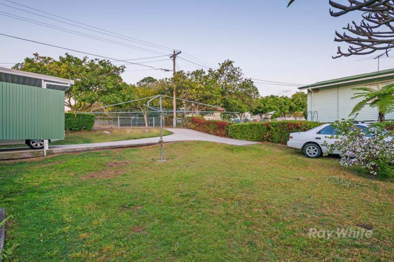 Photo - 31 Seville Road, Holland Park QLD 4121 - Image 9