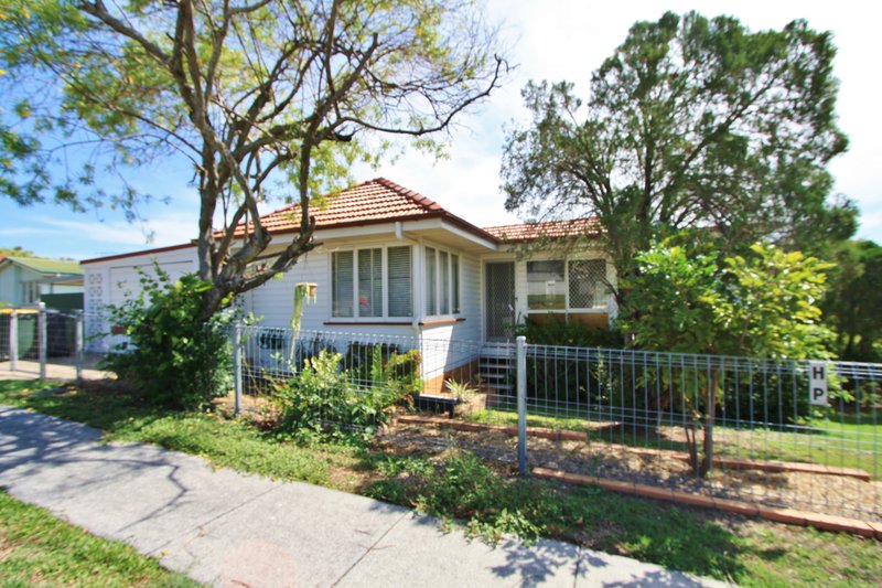 Photo - 31 Seville Road, Holland Park QLD 4121 - Image 10