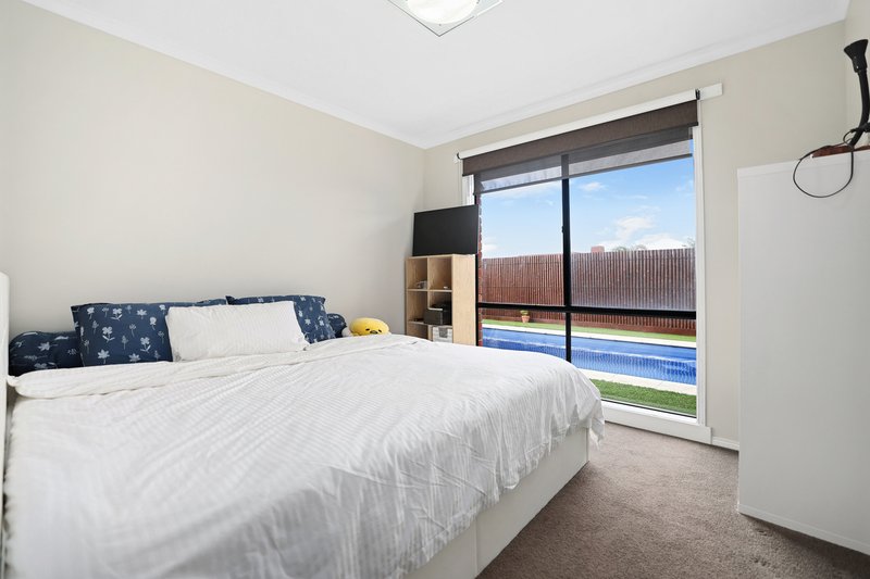 Photo - 31 Shaftsbury Avenue, Berwick VIC 3806 - Image 13