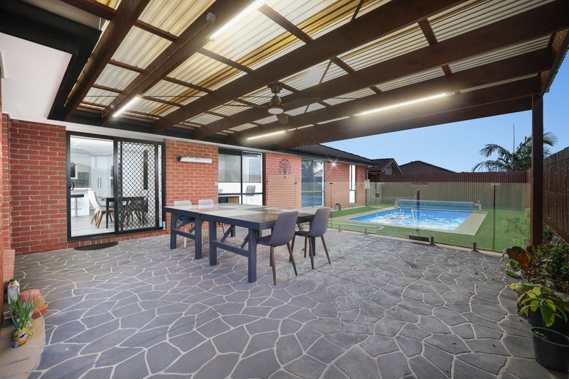 Photo - 31 Shaftsbury Avenue, Berwick VIC 3806 - Image 16