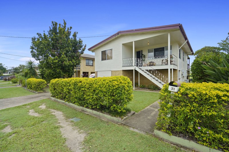 Photo - 31 Shakespeare Parade, Strathpine QLD 4500 - Image 11