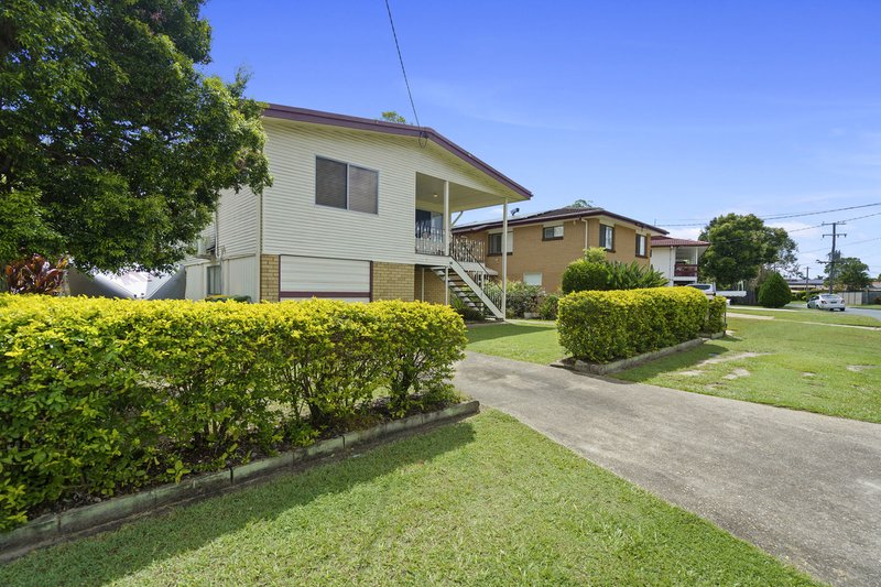 Photo - 31 Shakespeare Parade, Strathpine QLD 4500 - Image 12