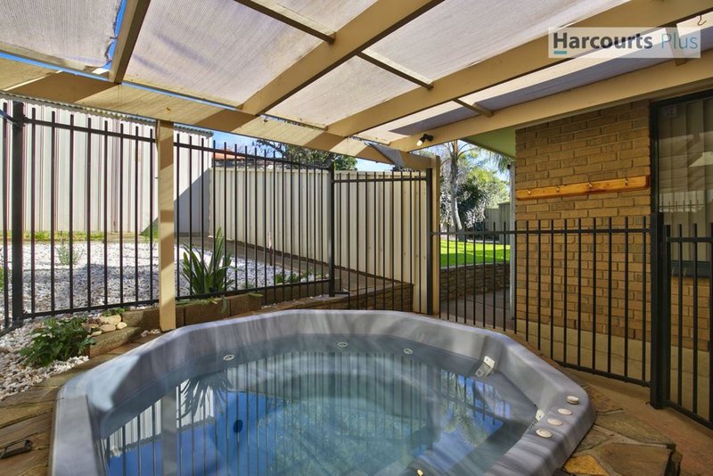 Photo - 31 Shamrock Road, Hallett Cove SA 5158 - Image 11