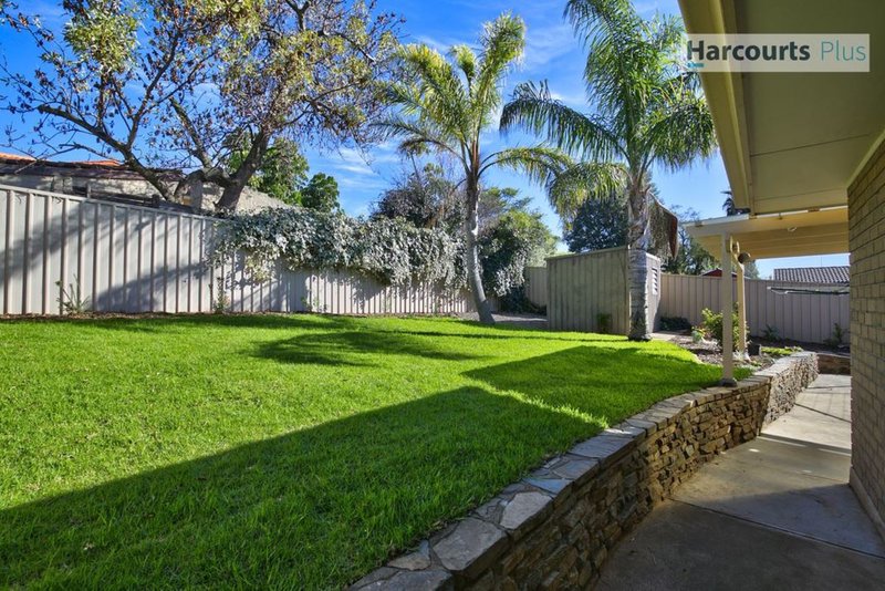 Photo - 31 Shamrock Road, Hallett Cove SA 5158 - Image 13