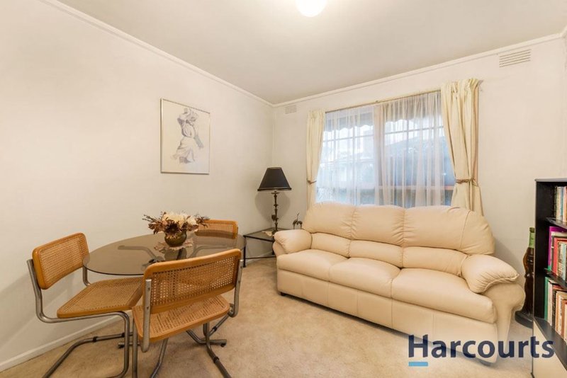 Photo - 31 Sheppard Drive, Scoresby VIC 3179 - Image 5