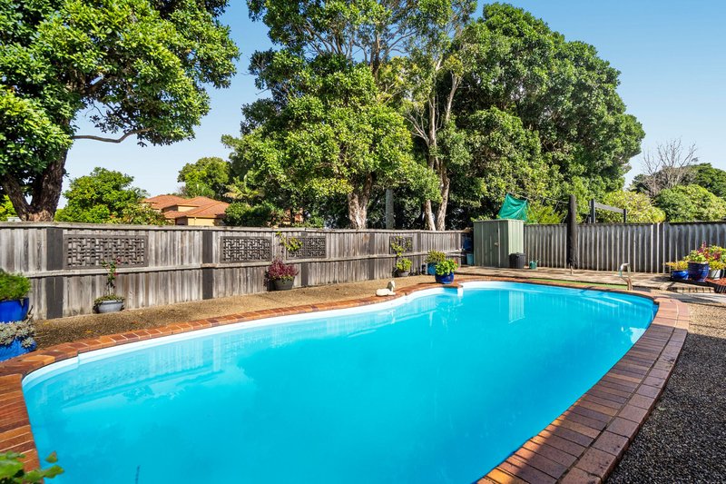 Photo - 31 Sigatoka Place, Clear Island Waters QLD 4226 - Image 3