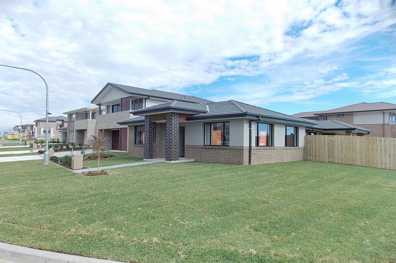 31 Somme Avenue, Edmondson Park NSW 2174