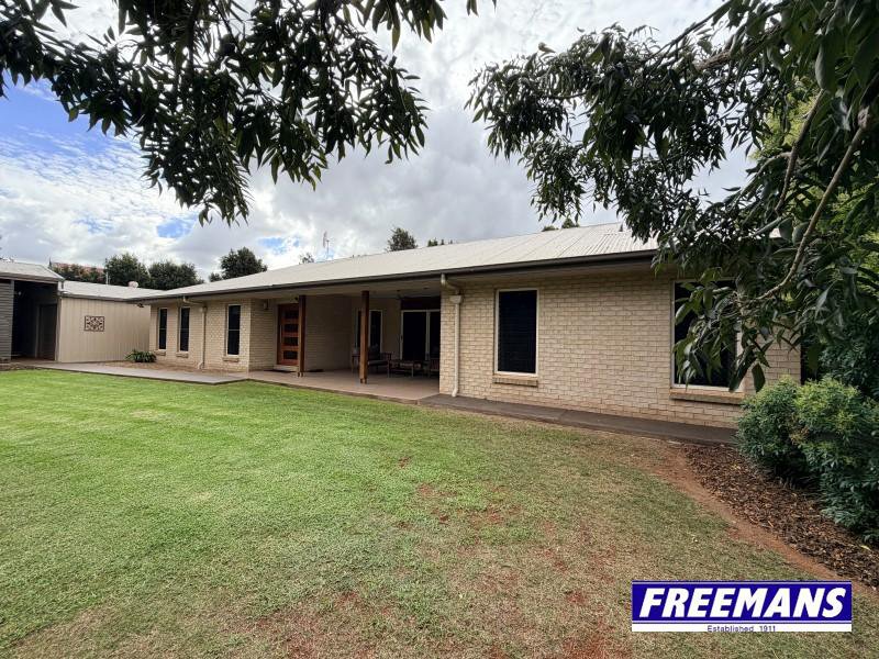 Photo - 31 Sonaree Drive, Kingaroy QLD 4610 - Image 1