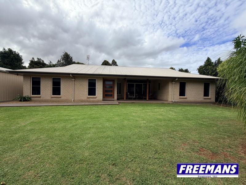 Photo - 31 Sonaree Drive, Kingaroy QLD 4610 - Image 2