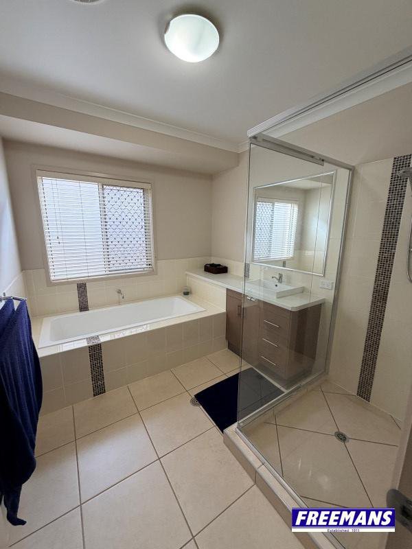 Photo - 31 Sonaree Drive, Kingaroy QLD 4610 - Image 21